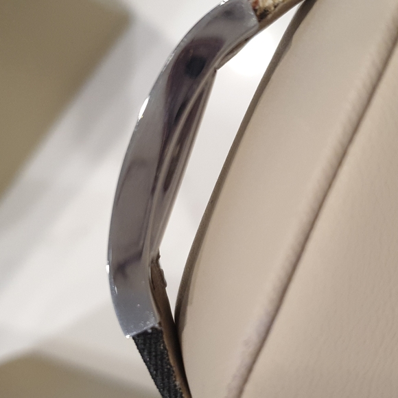 Burberry watch - Picture 8 of 9